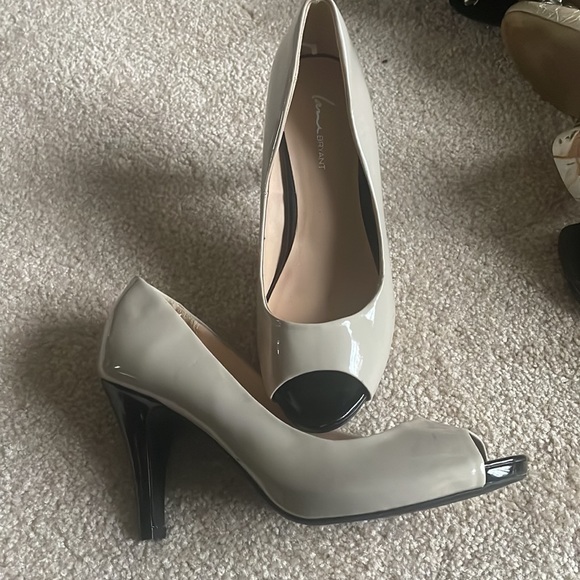 LANE BRYANT Pantene leather 2-tone shoe! - Picture 2 of 8